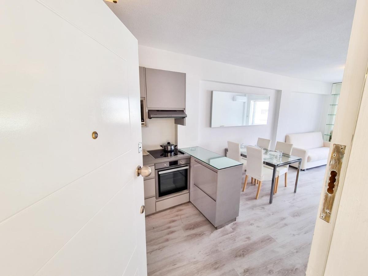 Cheer Up City Apartment, Near To The Finikoudes Beach 拉纳卡 外观 照片